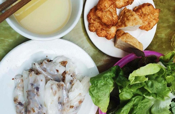 Steamed rice paper rolls with squid cakes in Ha Long