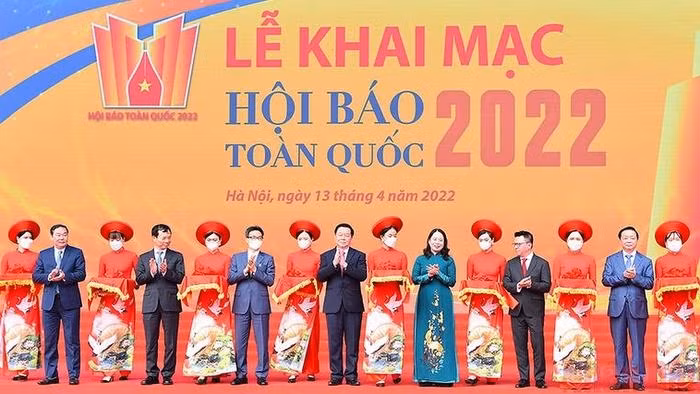 The ribbon-cutting ceremony to open the 2022 National Press Festival