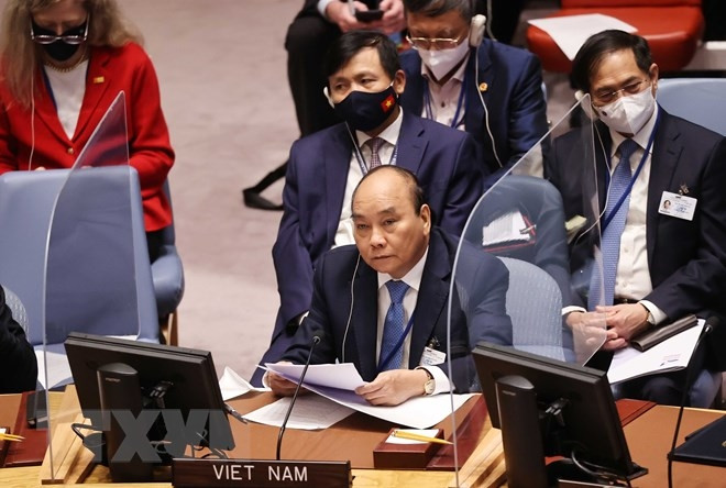 President Nguyen Xuan Phuc at the debate. (Photo: VNA)