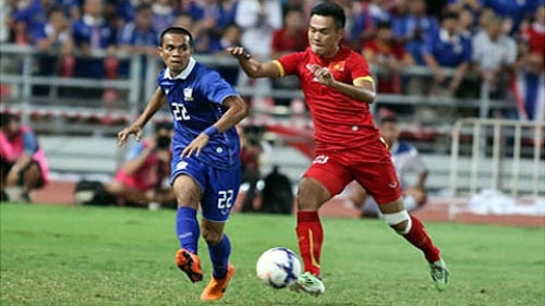 Ten-man Vietnamese team (in red) unable to overtake Thailand in the opener of the 2018 World Cup second qualification round of Group F in Bangkok on Sunday.