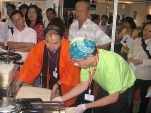 Representatives of Japanese Landswork Corporation at the expo