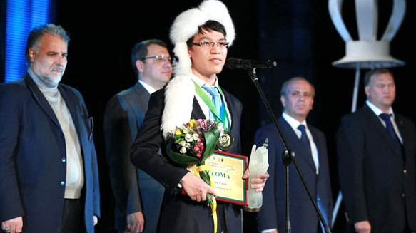 Liem realises his childhood dream of being crowned world champion.