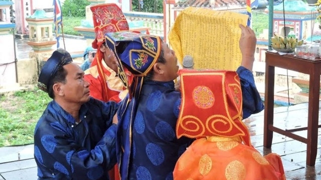 At the festival (Credit: NDO)