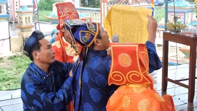 At the festival (Credit: NDO)