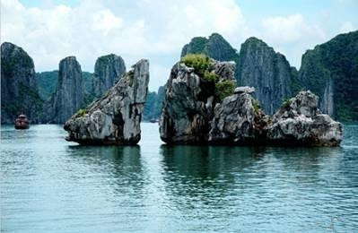 Vote for Ha Long bay in Vietnamese language