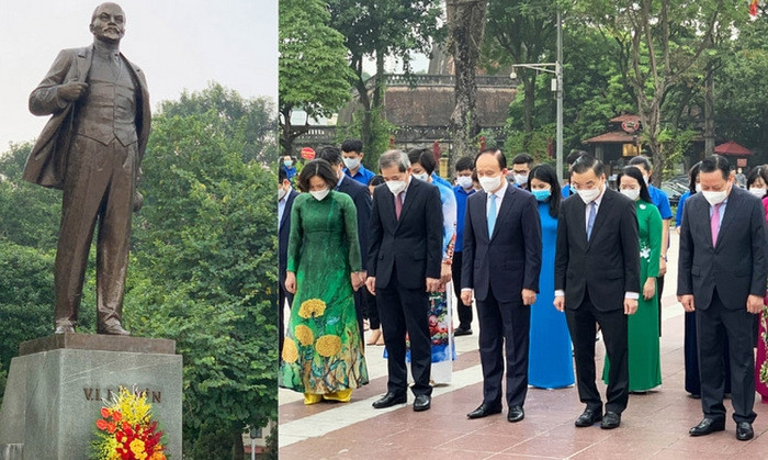 The Hanoi leaders pay tribute to Vladimir Ilyich Lenin at his statue in Ba Dinh district. (Photo: NDO)