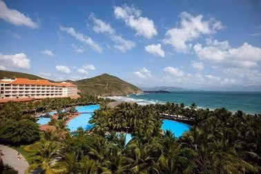 Vinpearl voted as Vietnam’s leading resort
