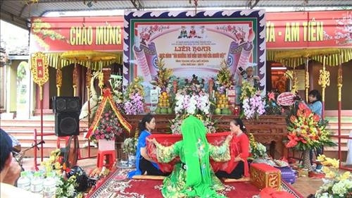 At the festival (Photo:dantocmiennui.vn)