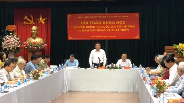 General Director of the Ho Chi Minh National Academy of Politics, Prof., Dr. Nguyen Xuan Thang speaking at the symposium (Photo: dangcongsan.vn)