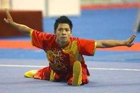 Nguyen Manh Quyen claims a bronze in the men’s changquan event