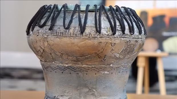 A mock-up of the Dong Son bronze drum displayed at the World of Sky Discs Exhibition in Germany. (Photo: VNA)