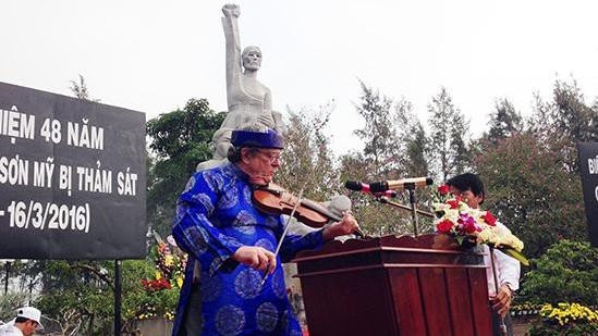 "The sound of the violin in My Lai" is played at the memorial service.
