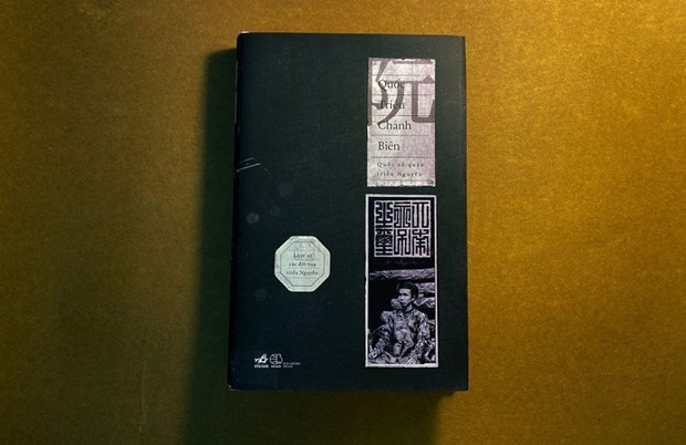 The cover of the book 'Quoc trieu chanh bien toat yeu' published by the Nha Nam Culture and Communication Company. (Photo: phunumoi.net.vn)