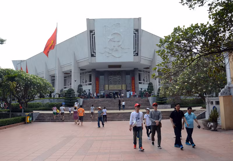 Ho Chi Minh Museum is located at No. 19, Ngoc Ha Street (Ba Dinh, Hanoi) and is a four-storey building with a total area of over 10.000 square metres. The building is designed based on the image of a lotus flower bloom, symbolising the virtuousness of President Ho Chi Minh.