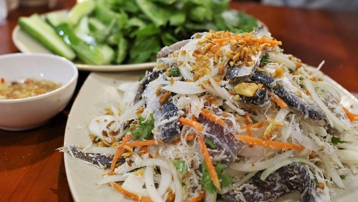 Herring salad: A tasty offering of Phu Quoc (Photo: VnExpress)