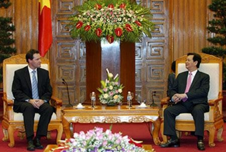 Prime Minister Nguyen Tan Dung and Czech Ambassador Martin Klepetko