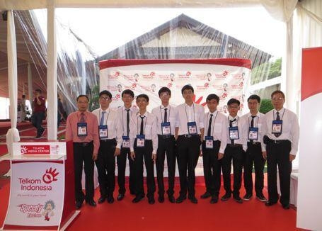 The Vietnamese team at the International Physics Olympiad