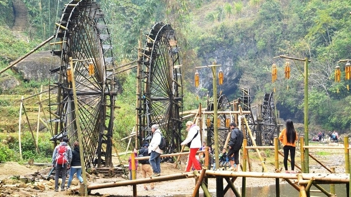 Tourists visiting Cat Cat village