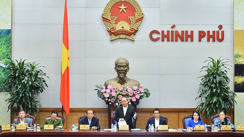 Prime Minister Nguyen Xuan Phuc speaking at the teleconference (Photo: VGP)