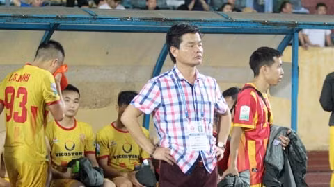 Manager Nguyen Van Sy's team only manage to score a solitary point after the first five rounds of the 2018 V.League.