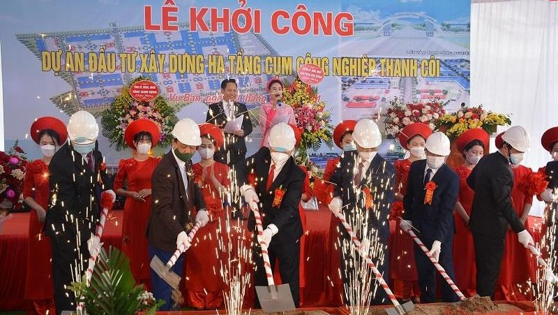 Delegates at the ground-breaking ceremony (Photo: NDO/Tran Khanh)