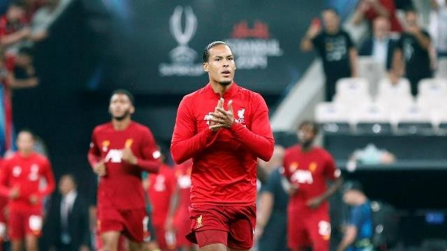 Soccer Football - UEFA Super Cup - Liverpool v Chelsea - Vodafone Arena, Istanbul, Turkey - August 14, 2019 Liverpool's Virgil van Dijk during the warm up before the match REUTERS/Kemal Aslan