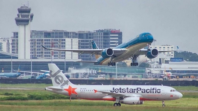 Vietnam Airlines and Jetstar Pacific have announced plan to adjust schedules of their flights to and from airports in the south central region due to storm Matmo. (Photo: VNA)