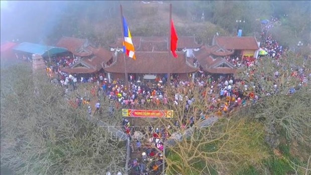 Tourists crowd Quang Ninh's Yen Tu scenic site on Tet (Photo: VNA)