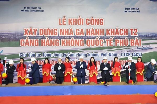 Delegates break ground for Terminal 2 at Phu Bai International Airport.