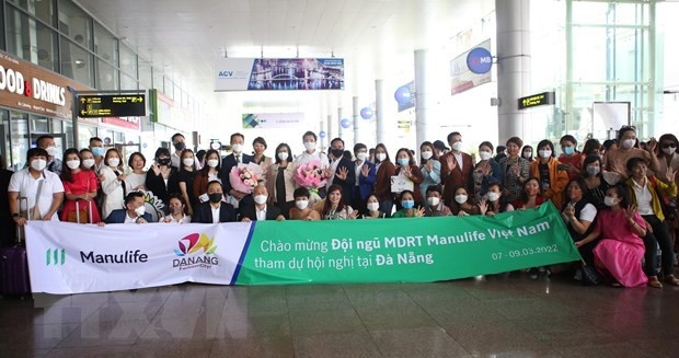 At the welcoming ceremony held for the group at the Da Nang international airport (Photo: VNA)