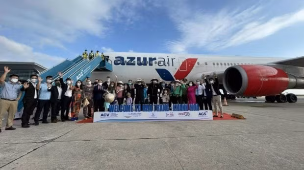 First Russian tourists with 'vaccine passport' visit Khanh Hoa (Photo: VNA)