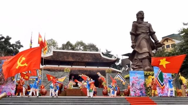A 'tuong' (classical drama) re-enacting Ngoc Hoi–Dong Da victory was held at a celebration at Dong Da Cultural Park in Hanoi on January 29.