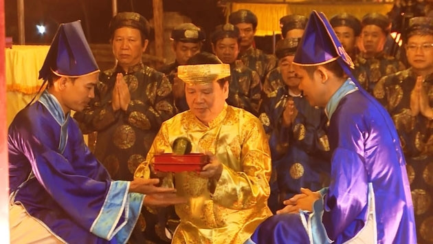 Le Te Xa Tac used to be one of the most important rituals conducted by kings of successive feudal dynasties every spring to pray for abundant crops and peace. 