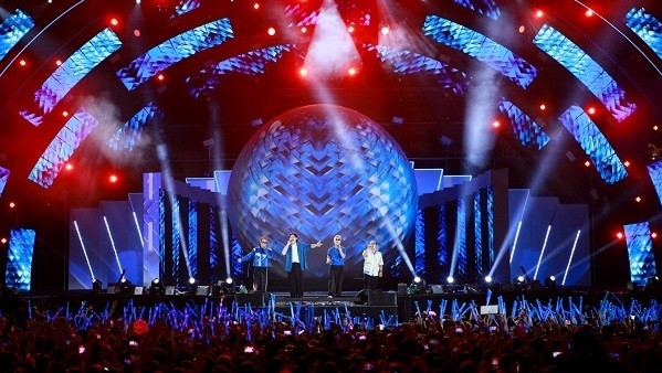 A performance by DaLab music band at the festival 