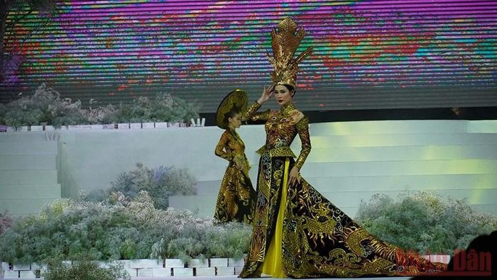 A performance at the opening ceremony of the festival (Photo: NDO)