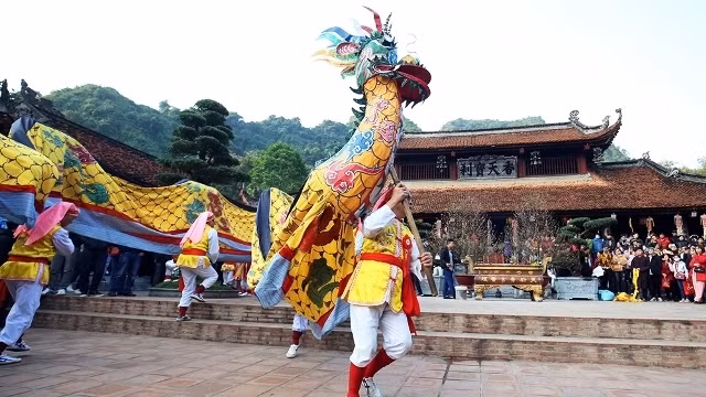 Traditional spring festivals in Hanoi will not be held to prevent the spread of COVID-19.