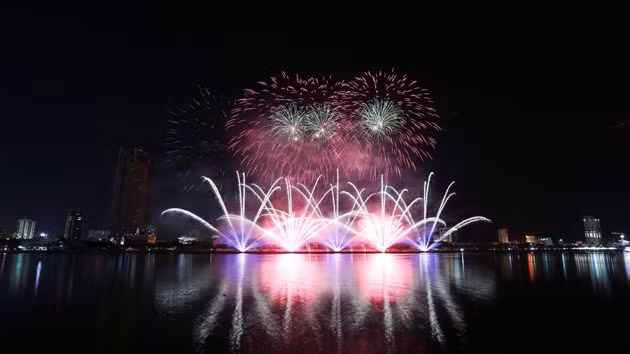 A firework performance by the Italian team.