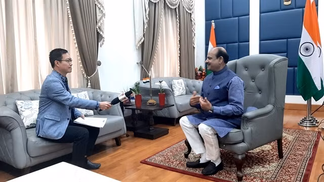 Speaker of the Lok Sabha (House of Representatives) of India Om Birla gives an interview to Vietnam News Agency correspondent in India. (Photo: VNA/VNS)