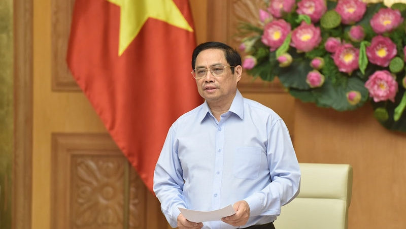The Government always accompanies businesses and strives to seek solutions to remove difficulties facing the business community amid the COVID-19 pandemic, Prime Minister Pham Minh Chinh has said. 