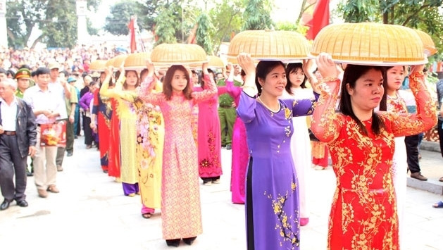 Trays of ‘banh troi’ (floating cake) offered to the Trung sisters at the festival 