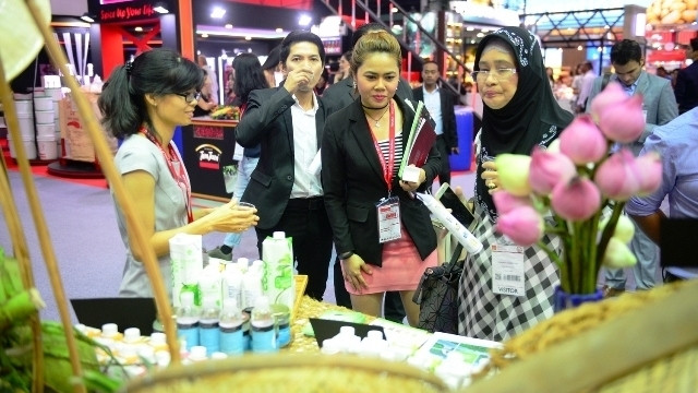 The Vietnamese pavilions attract huge attention from visitors.