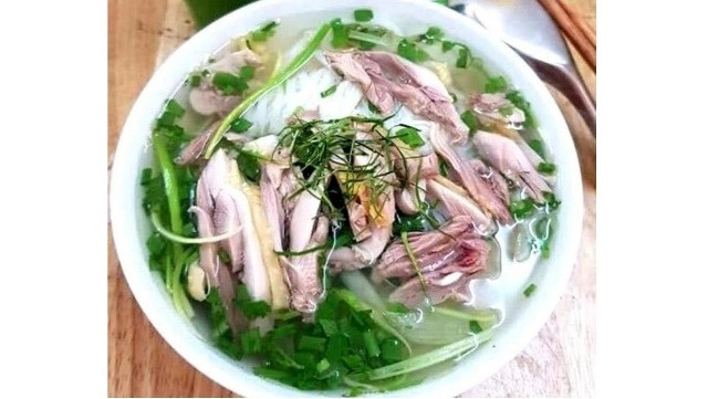 Vietnamese &#39;pho&#39; is tasty and widely available at all hours.
