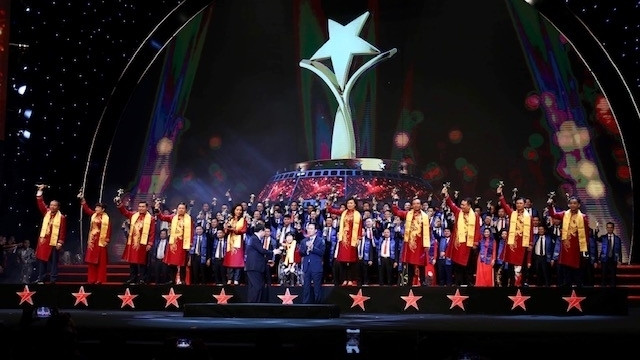 At the ceremony (Photo: dangcongsan.vn)