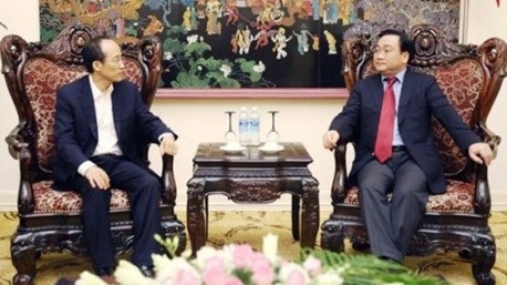 Deputy PM Hoang Trung Hai receives RoK Deputy Minister of Strategy and Finance Choo Kuyn Hoo in Hanoi on June 8. (Credit: chinhphu.vn)