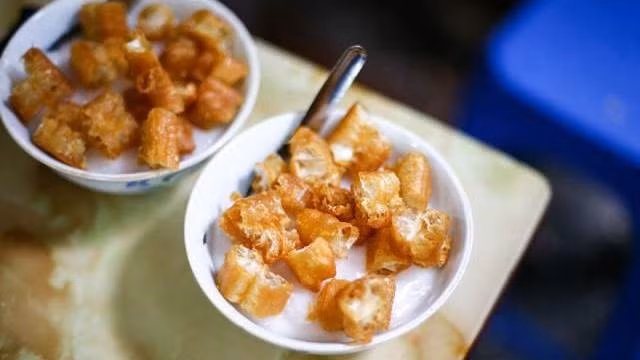 Have a bite of nostalgia with 'Chao suon'