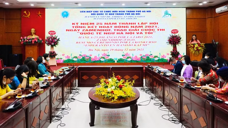 At the event (Photo: hanoimoi.vn)