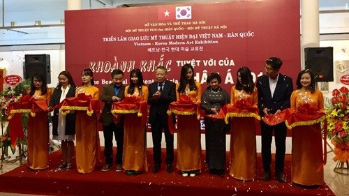 Vietnam – RoK art exhibition kicks off