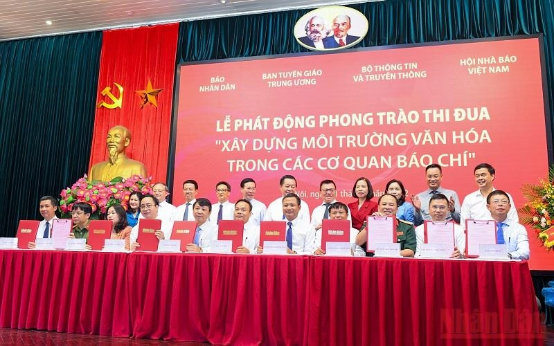Leaders of 11 press agencies representing different sectors, types and fields of journalism nationwide signed a mutual agreement to implement the emulation movement "Building a cultural environment in press agencies".