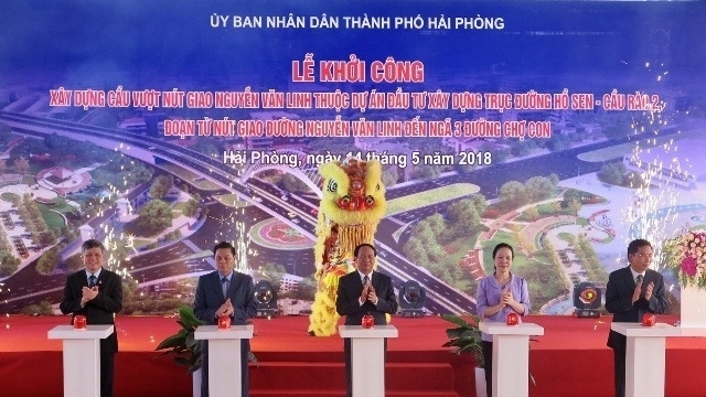 Delegates at the ground-breaking ceremony (Photo: VNA)