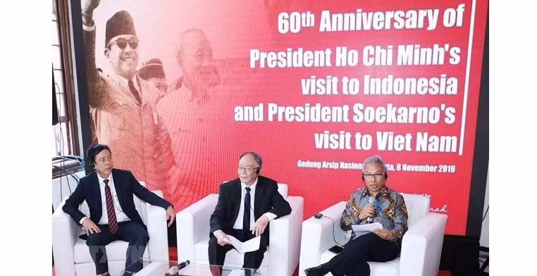 At the workshop on visits by President Ho Chi Minh and President Sukarno (Photo: VNA)